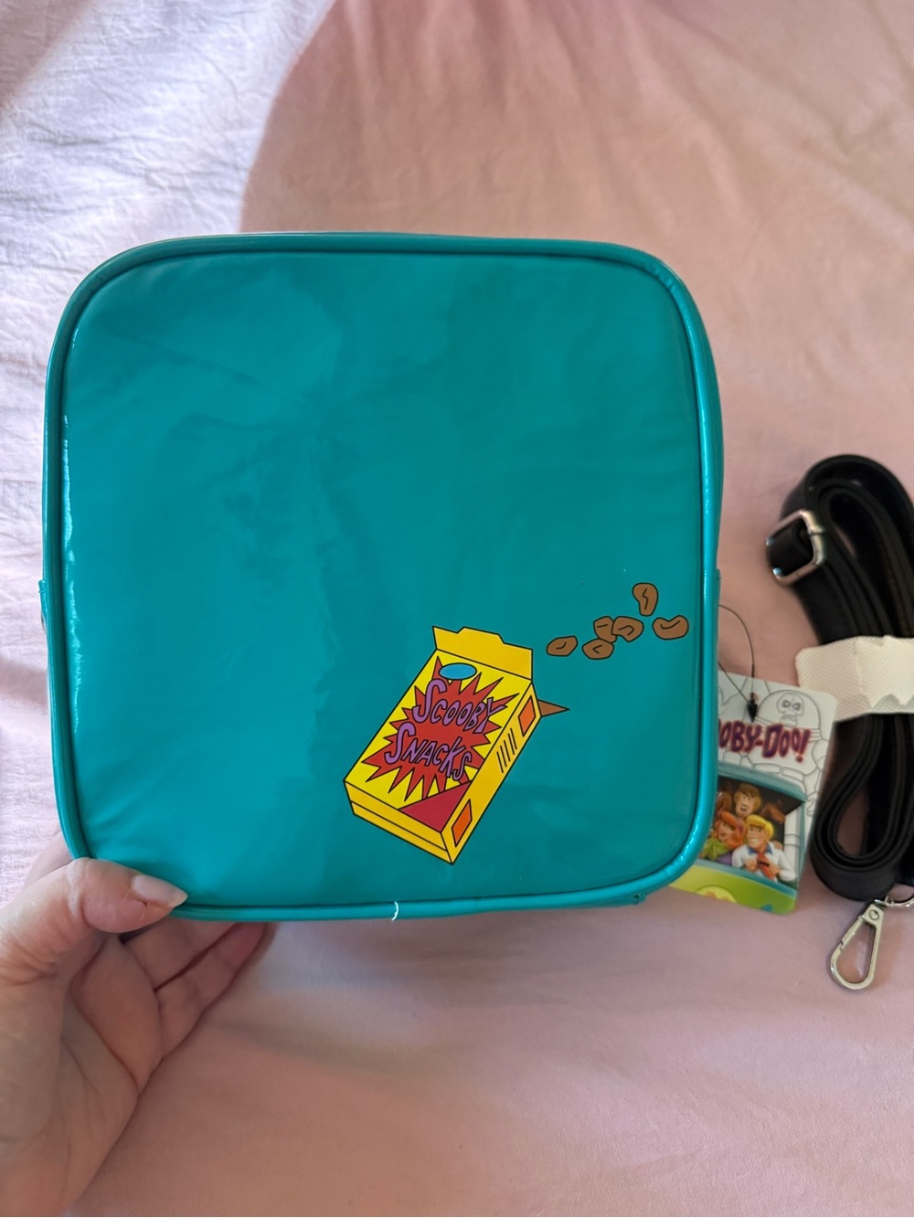 Bioworld Scooby-Doo Retro TV Lenticular Crossbody Bag - Picture 2 of 3